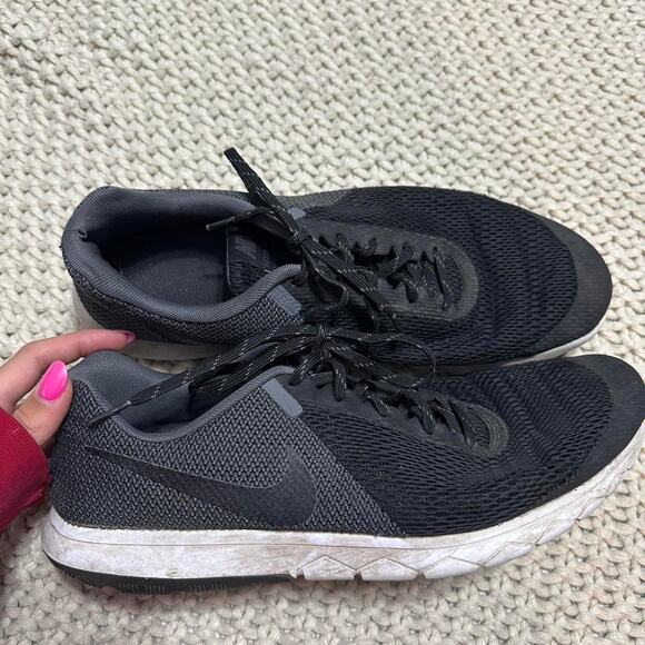 Nike grey/black running shoes - Picture 1 of 8